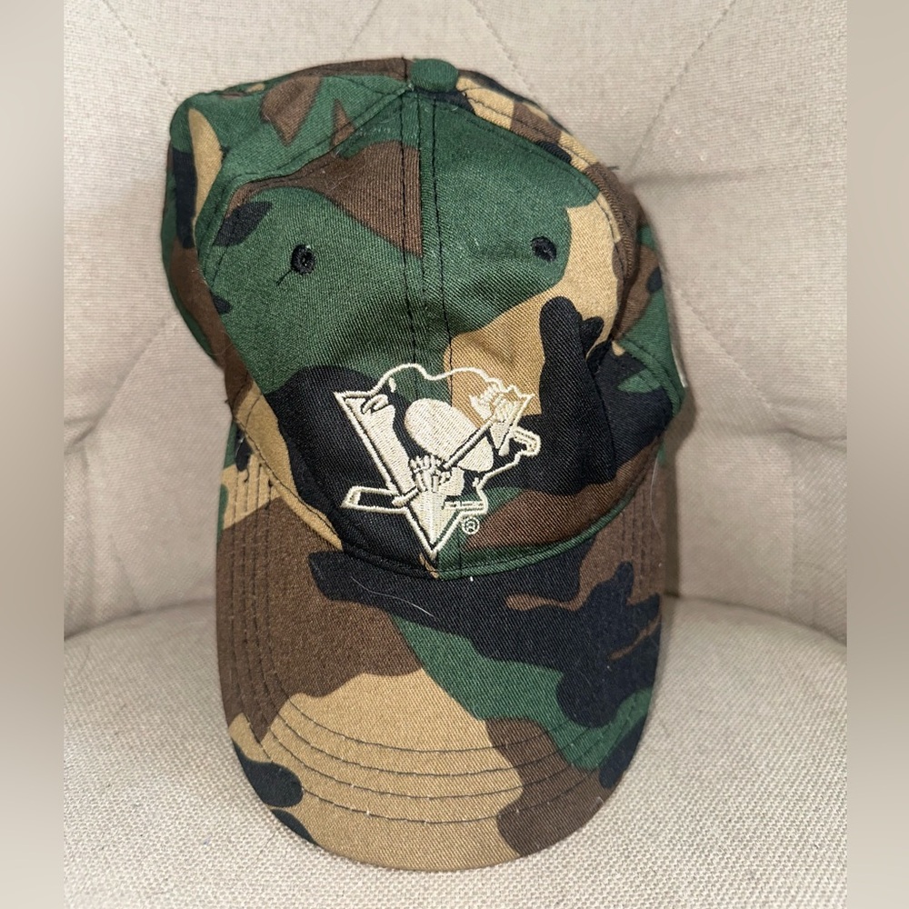 Pittsburgh Penguins Camo Hat